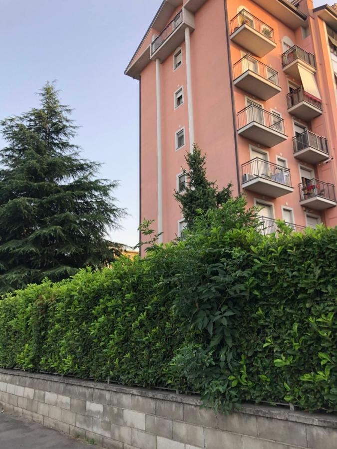 Casti - Appartamento Mm3 Comasina Milan Exterior photo